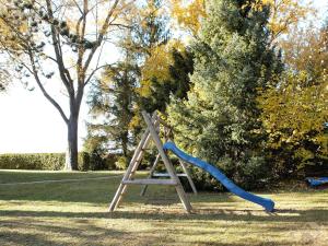 Herní místnost nebo prostor pro děti v ubytování Königsegg mit Hallenschwimmbad