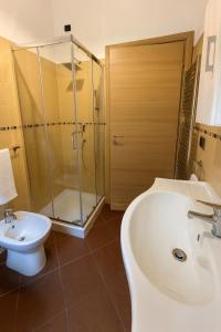 Ένα μπάνιο στο B&B Gregorio