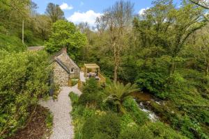 an overhead view of a house in the woods at Birch Studio in Camborne