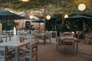 Un restaurant sau alt loc unde se poate mânca la Hospes Palacio de los Patos, a Member of Design Hotels +77 fotografii