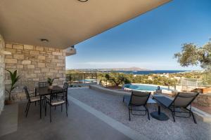 Naturlandskabet i nærheden af villaen