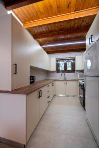 Køkken eller tekøkken på Villa Olivia