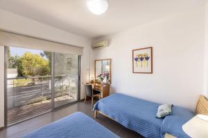 Posezení v ubytování Lenias Sea View + 50 fotografií