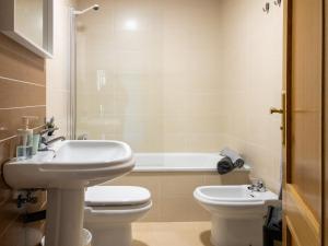 Ένα μπάνιο στο livinggaliciabeach - Terra