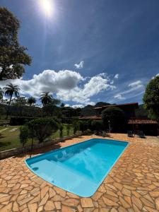 Swimmingpoolen hos eller tæt på Pousada Mandalla