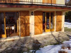 Bygningen som lejligheden ligger i + 3 billeder