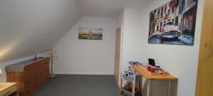 Φωτογραφία από το άλμπουμ του Gemütliches Gästezimmer in Flensburg-Weiche στο Φλένσμπουργκ