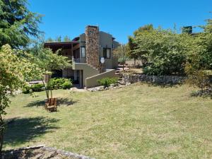 Κήπος έξω από το Complejo Terrazas al Champaqui