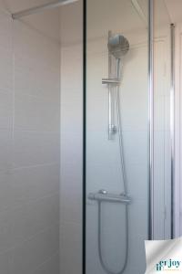 Et badeværelse på Villa Jules Grand Gîte