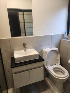 Et badeværelse på The pentagon luxury