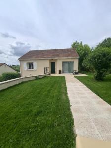 Το κτήριο όπου στεγάζεται  η βίλα +29 φωτογραφίες