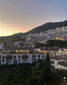 En generel udsigt til bjerge eller udsigt til bjerge taget fra feriehuset + 10 billeder