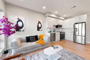 Køkken eller tekøkken på Citizen Apartment Washington DC