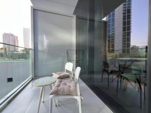 Ban công/sân hiên tại Huge Studio Near Burj Khalifa