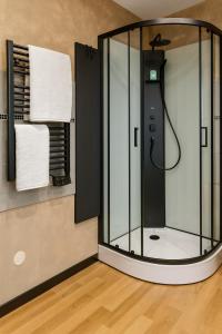 Ένα μπάνιο στο L'ELEGANT - TERRASSE PARKING WIFI - 5Km AIRPORT