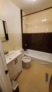 Et badeværelse på Pells Hostel + 12 billeder