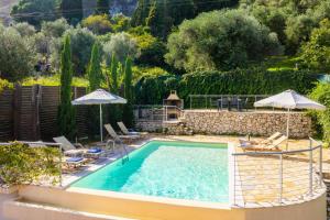 Πισίνα στο ή κοντά στο Villa Litsa