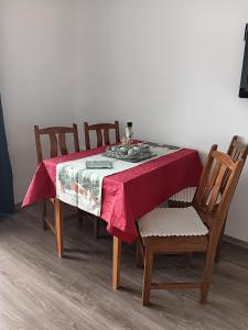 Ένα ή περισσότερα κρεβάτια σε δωμάτιο στο Familienfreundliches Apartment in Tiszafüred