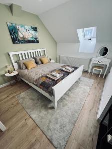 Ένα ή περισσότερα κρεβάτια σε δωμάτιο στο Apartman Old Corner