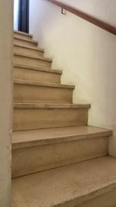 una rampa di scale in un edificio di Mansión CA a Barraquero