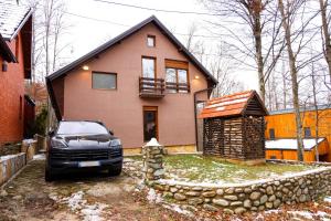 Tòa nhà nơi biệt thự tọa lạc