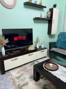 Μια τηλεόραση ή/και κέντρο ψυχαγωγίας στο Sweet Escape