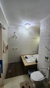 Ένα μπάνιο στο Pousada da Lua Barretos