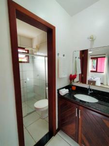 Et badeværelse på Bahia Bonita Flat