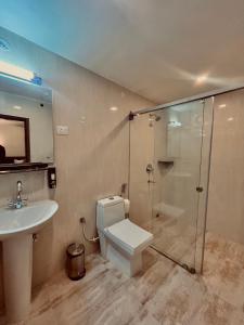 Ένα μπάνιο στο The Harmony Heritage Near Paltan Bazar