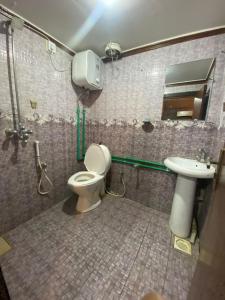 O baie la Baoo Jee Hotel Islamabad