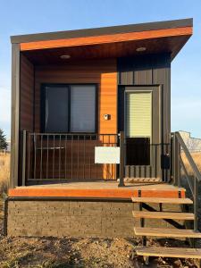 Το κτήριο όπου στεγάζεται  η παραθεριστική κατοικία