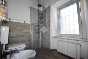 Ένα μπάνιο στο Il rifugio di Pongo