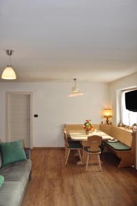 Et tv og/eller underholdning på Casa Vacanze Carano - El Me Tabià