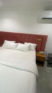 Fotografie z fotogalerie ubytování Nucfam Hotel Ojodu v destinaci Eggan