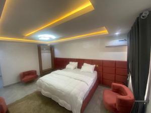 Fotografie z fotogalerie ubytování Nucfam Hotel Ojodu v destinaci Eggan