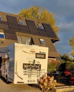 Clădirea în care este situat/ăcampingul