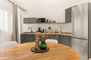 Кухня или мини-кухня в Superior Apartment Dingolfing - Design & Komfort
