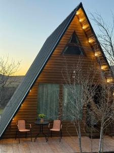 Budova, kde se prázdninový dům nachází + 3 fotografie