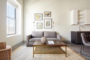 Khu vực ghế ngồi tại Kasa Altmayer Savannah