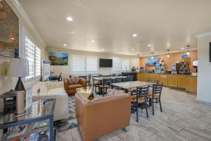 Et tv og/eller underholdning på Best Western Santa Rosa Inn