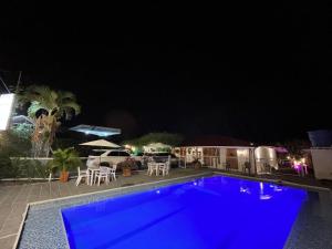 Piscina de la sau aproape de Hotel Mirador Quindío Eje Cafetero +7 fotografii