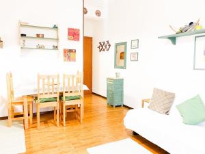 Posezení v ubytování Lurisia Refuge - A stone's throw from the Spa