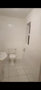 O baie la Riverchapel Guesthouse +9 fotografii