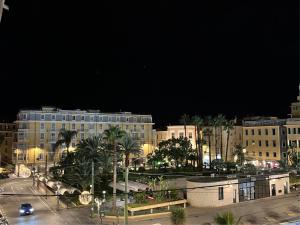 Udsigt til Sanremo eller udsigt til byen taget fra lejligheden