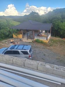 En generel udsigt til bjerge eller udsigt til bjerge taget fra lejligheden