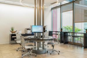 Телевизор и/или развлекательный центр в Kasa South Loop Chicago +5 фотографий