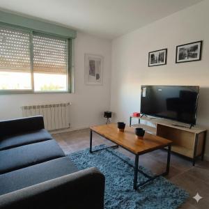 Μια τηλεόραση ή/και κέντρο ψυχαγωγίας στο Trelew Cartref +6 φωτογραφίες