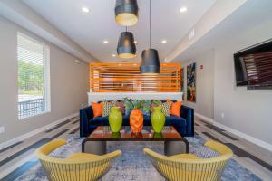 Posezení v ubytování Kasa Downtown Des Moines