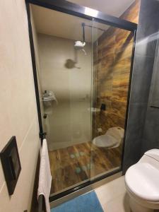 Ванная комната в Hermoso, cálido y con vista espectacular departamento +9 фотографий