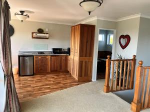 Kuchyň nebo kuchyňský kout v ubytování Willowbark Ranch B&B